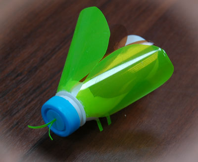мотыльки из пластиковых бутылок